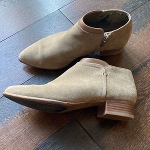 COPY - Vince Camuto Jannie booties size 6
